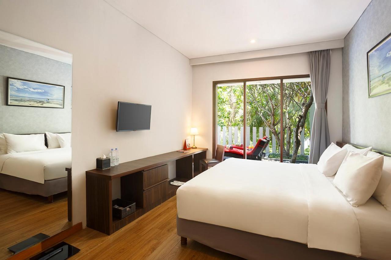 Swiss-Belinn Luwuk Kültér fotó