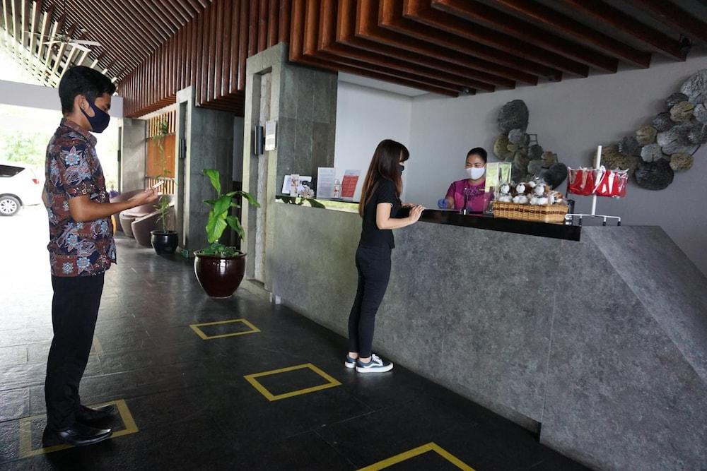 Swiss-Belinn Luwuk Kültér fotó